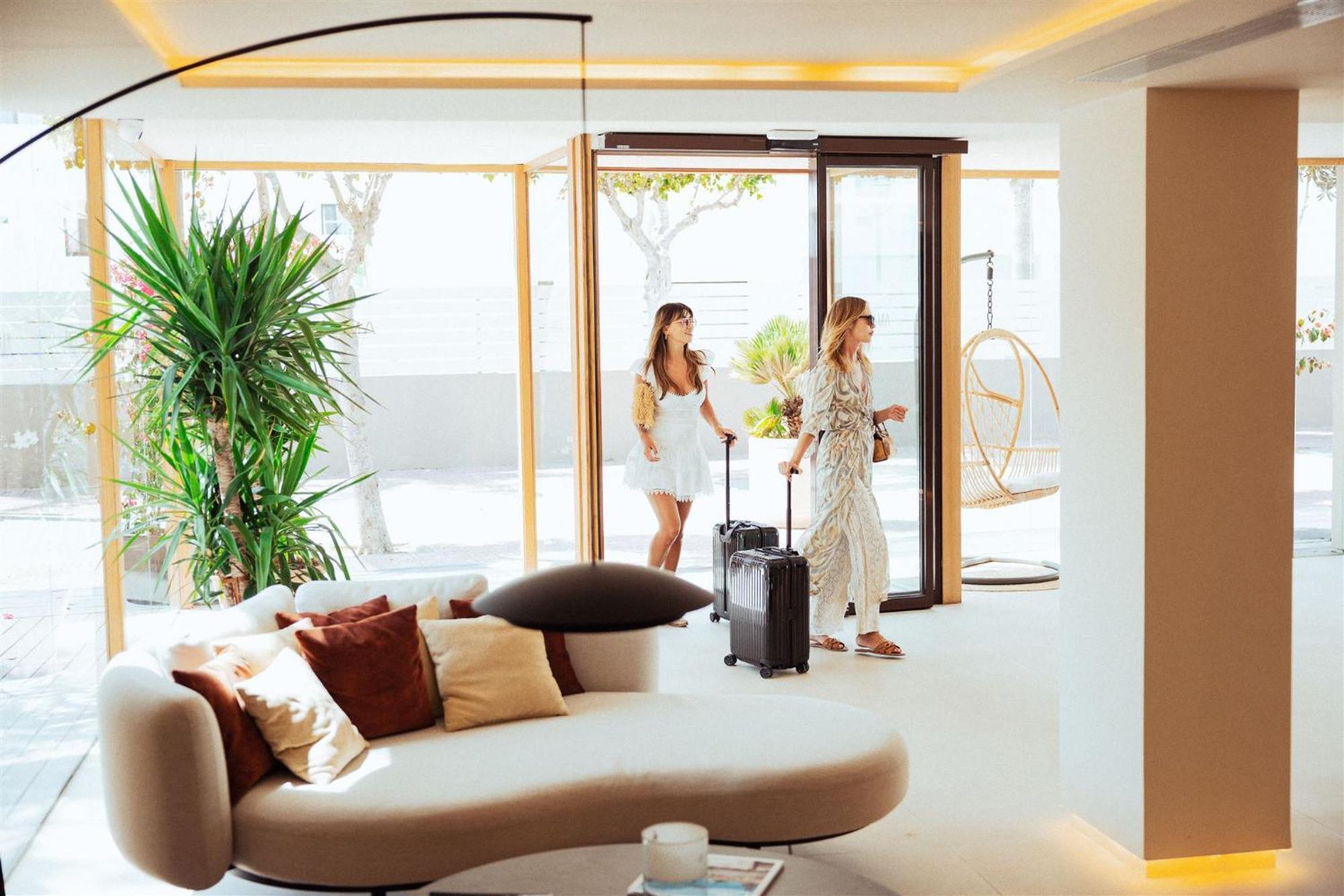Отель Ama Ibiza (Adults Only) Плайя Ден Босса Экстерьер фото
